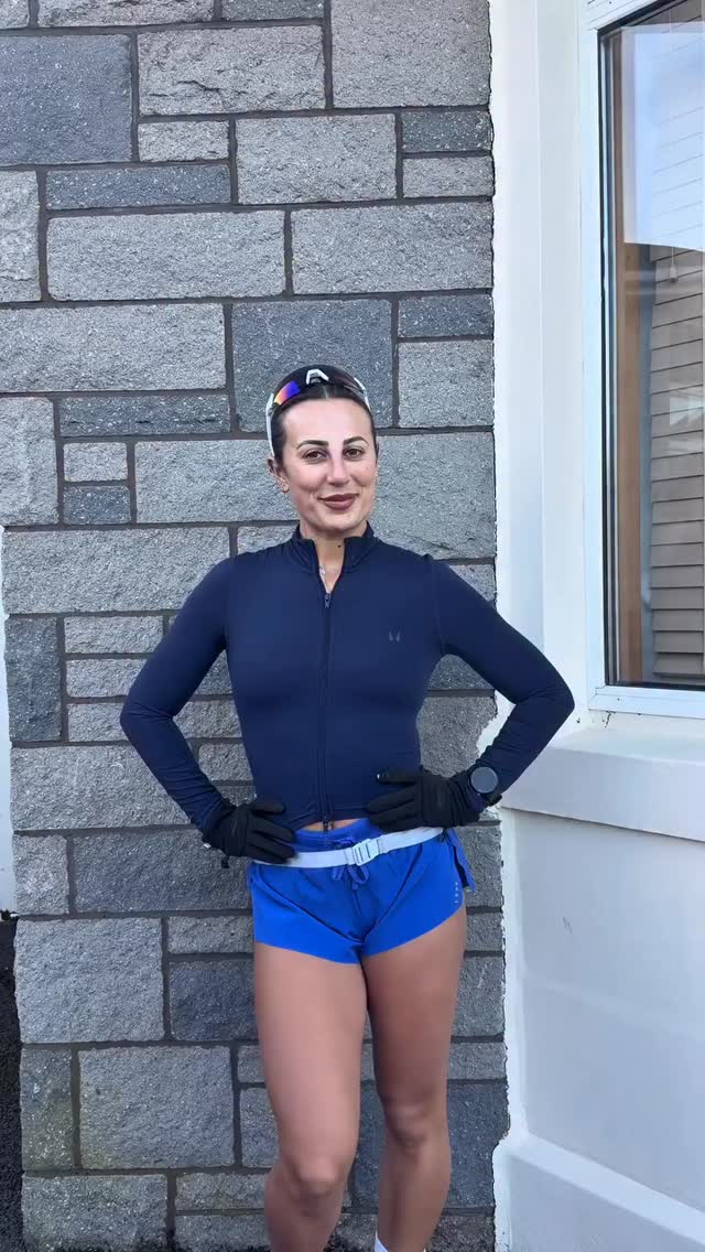 williamgarw40w's tweet photo. A rather cold day of training. Blistex has always been part of my routine to keep my lips from drying out in the cold. Photo: @kloegibson https://t.co/Ta43HALMEj