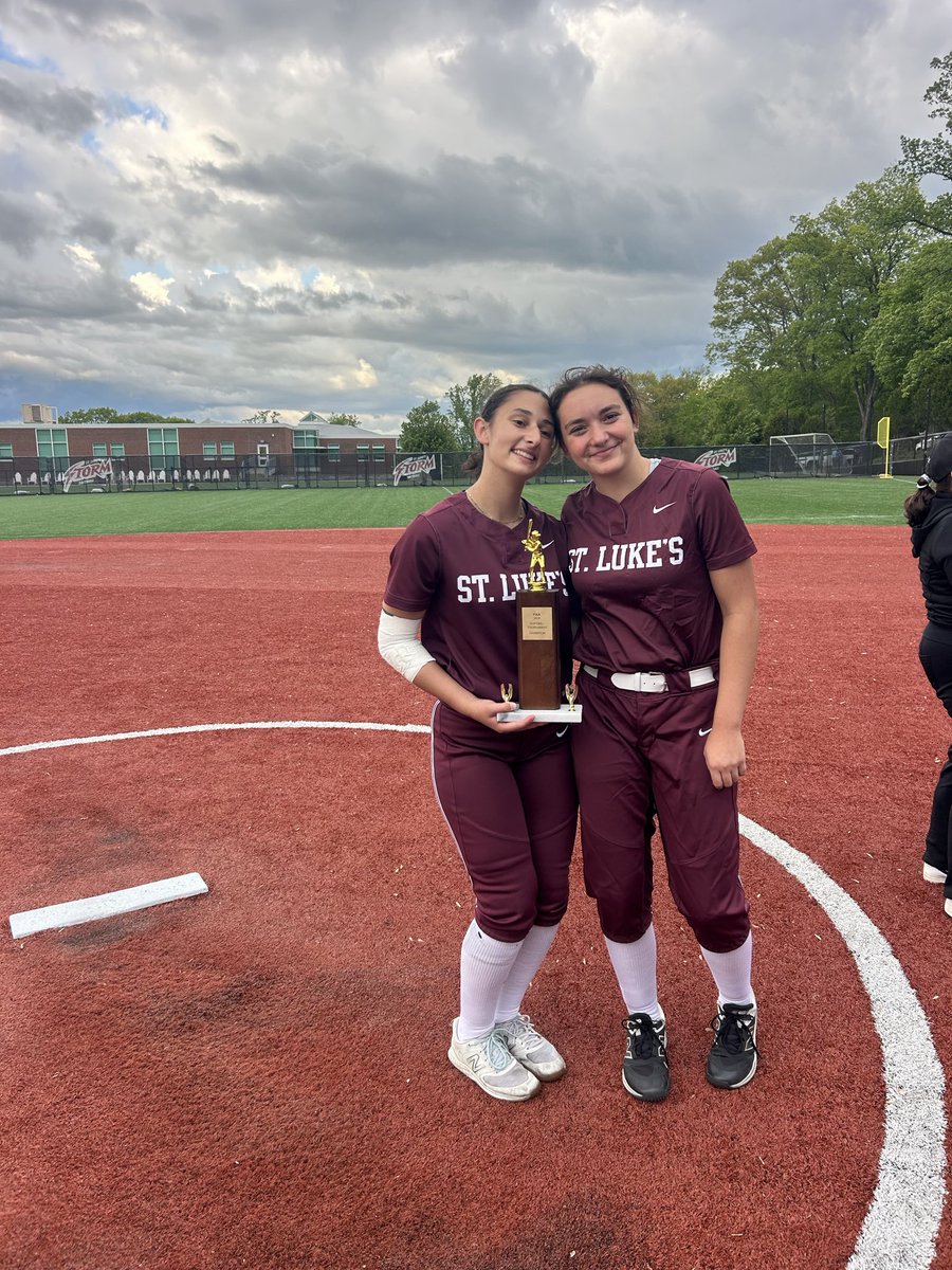 ZoeMalkSoftball's tweet photo. 2026 FAA Champs!!! We beat Hopkins 7-2 to win our 3rd Conference Championship in a row! So thankful to contribute to this amazing team &amp; these awesome coaches! 

Injured my hand in the Semis 🥹 but no way I was missing this game - played w/ a brace &amp; went 2-3 incl this single! https://t.co/eHraCMEdev