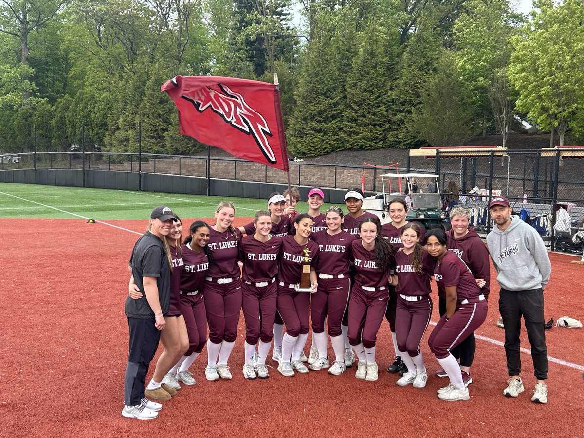 ZoeMalkSoftball's tweet photo. 2026 FAA Champs!!! We beat Hopkins 7-2 to win our 3rd Conference Championship in a row! So thankful to contribute to this amazing team &amp; these awesome coaches! 

Injured my hand in the Semis 🥹 but no way I was missing this game - played w/ a brace &amp; went 2-3 incl this single! https://t.co/eHraCMEdev
