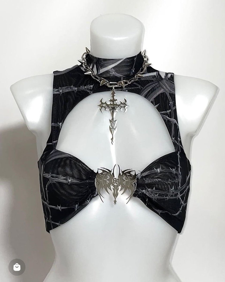 gothicornate_'s tweet photo. spikes, chains, crosses, and zero chance of blending in https://t.co/uMHOiTuE3L