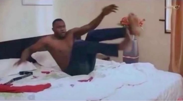 heisroly's tweet photo. person wey get F for portal don rush go pick NYSC form keh?! https://t.co/O71GK7PjLO