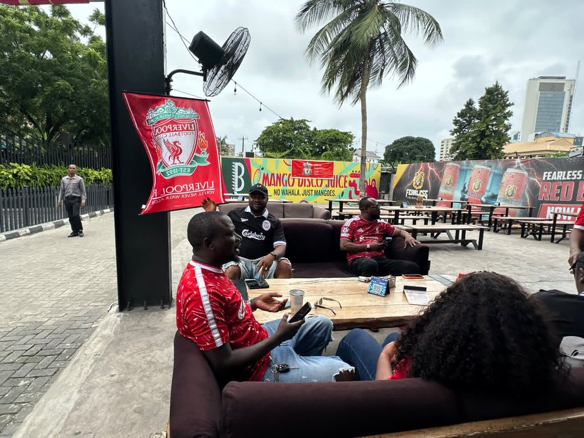 G_Gerrard008's tweet photo. About yesterday. 

It was a blast with Red machines 
@OloriLFC @Ryhnogee @IFUU_2022 https://t.co/csJ2XioKz1