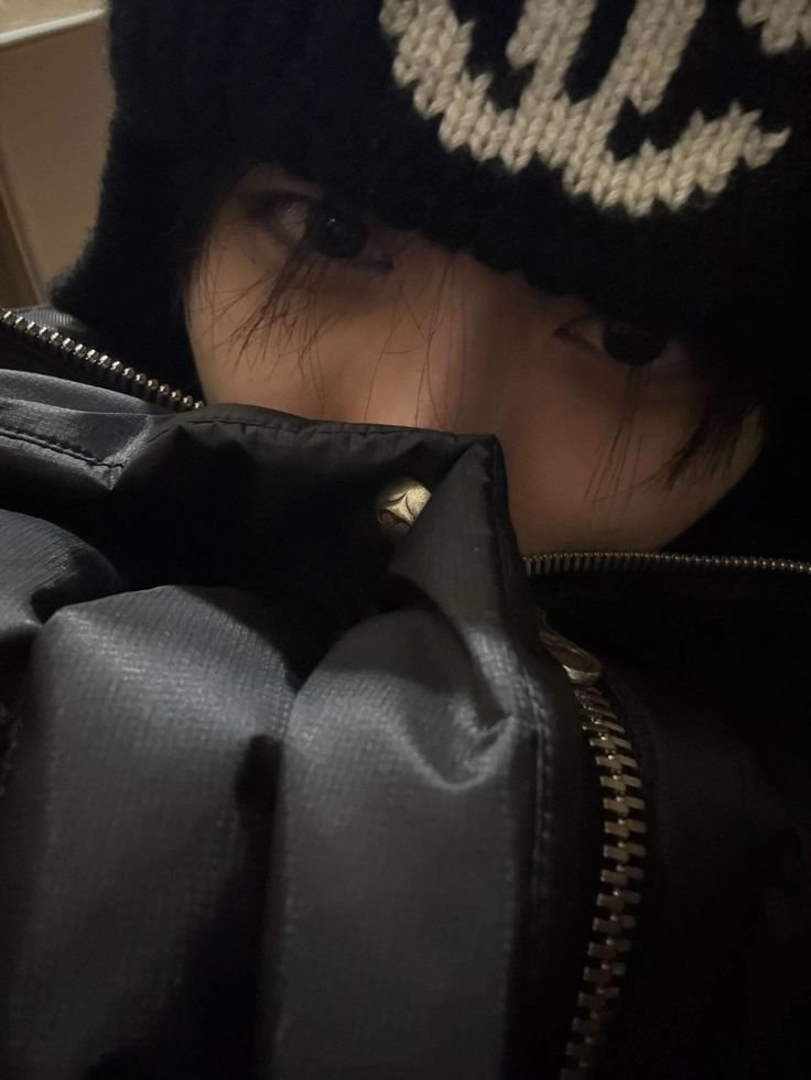 angeliczipp_'s tweet photo. au - boynextdoor | gongfourz

taesan namora leehan, que é apaixonado por peixes.

o problema é que taesan também é apaixonado por leehan e aparentemente não sabe dividir atenção com animais aquáticos.

ou: um namorado ciumento, um peixe chamado nemo e seis amigos universitários. https://t.co/vefcSolkRr