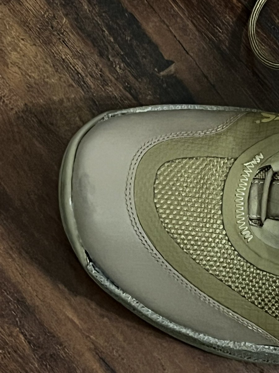 lilbruiser's tweet photo. @tacticalgearcom @Nike FINALLY received my Nike SFS tactical boots. Day #1/98 degrees/Palm Desert/barricaded suspect. My staff performed well/suspect apprehended/no injuries or damaged property. UNFORTUNATELY my Nike SFS failed. #Disappointed https://t.co/EL2NAZqxEq