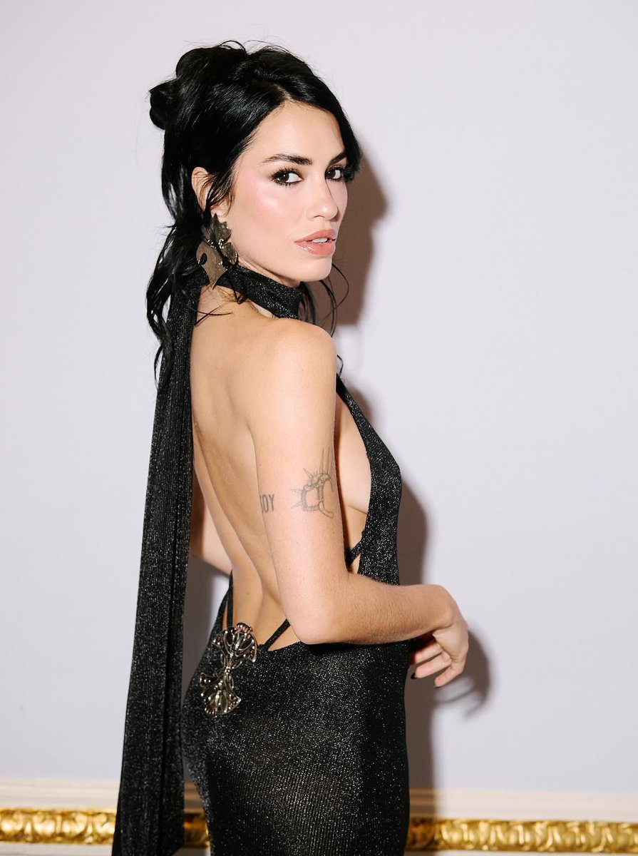 threadslali's tweet photo. lali esposito. https://t.co/oy3LuDDvSr