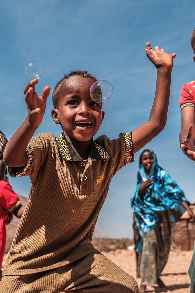SaveChildrenSO's tweet photo. Every child has the right to grow up safe, protected and at peace ❤️.

🕊️ Peace allows children to learn, play, and grow without fear.

This #InternationalDayOfPeace, we reaffirm our commitment to a world where every child can thrive in safety and dignity.

#PeaceDay https://t.co/YeRGzv0THY