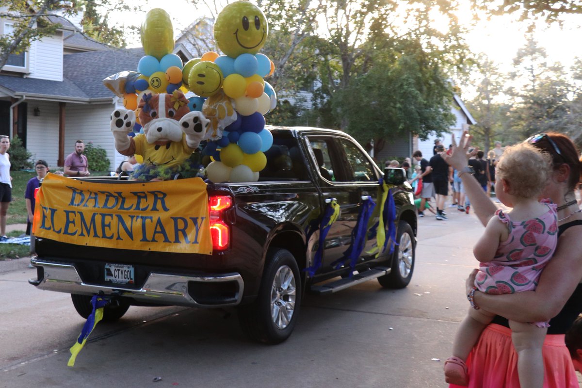 Rockwood community members enjoy the Lafayette High homecoming parade.