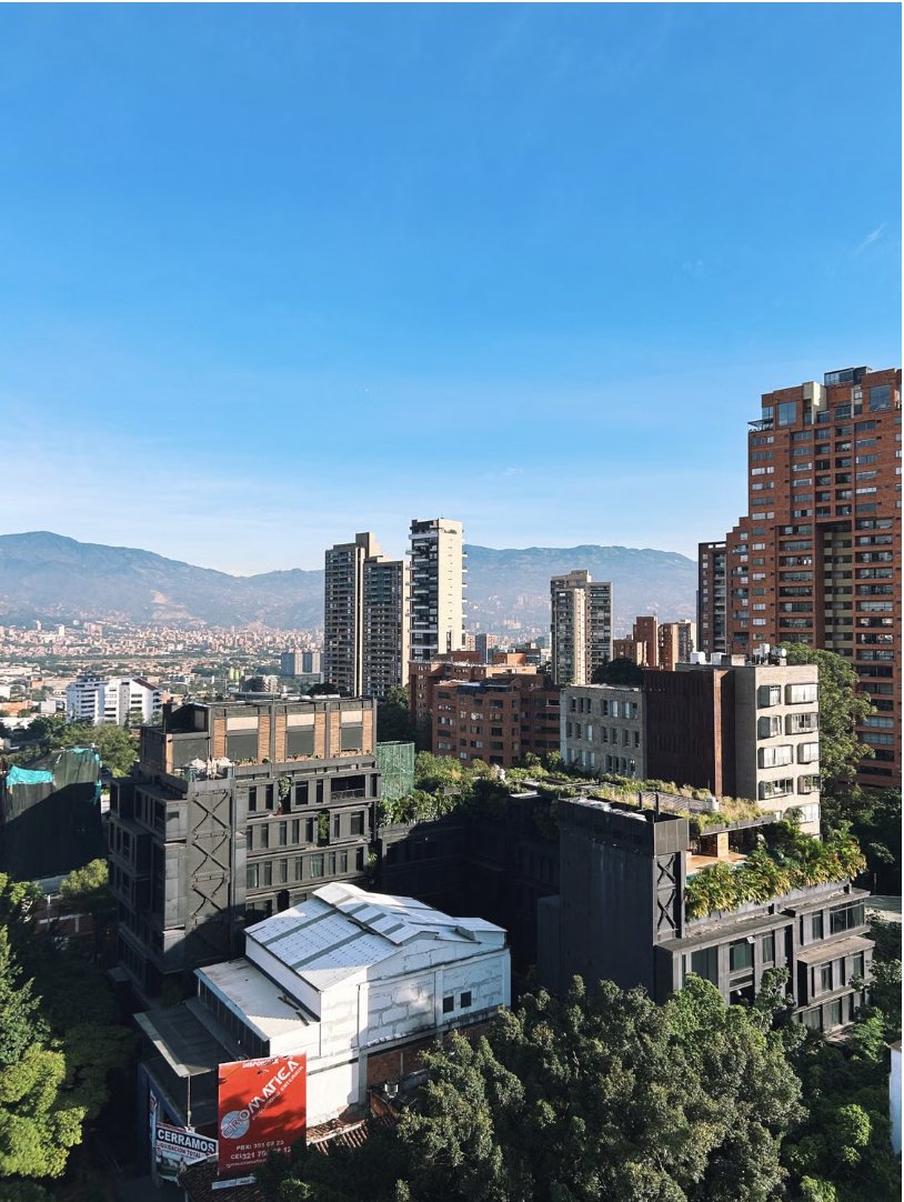 kasafinderio's tweet photo. 850 sq ft of private terrace changes the whole apartment.

This 3-bedroom El Poblado home gives you 1,959 sq ft inside—plus a huge outdoor space made for dinners, coffee, and actually using Medellín's weather.

Indoor space or terrace: which one sells you first? https://t.co/G7mSuCkghq