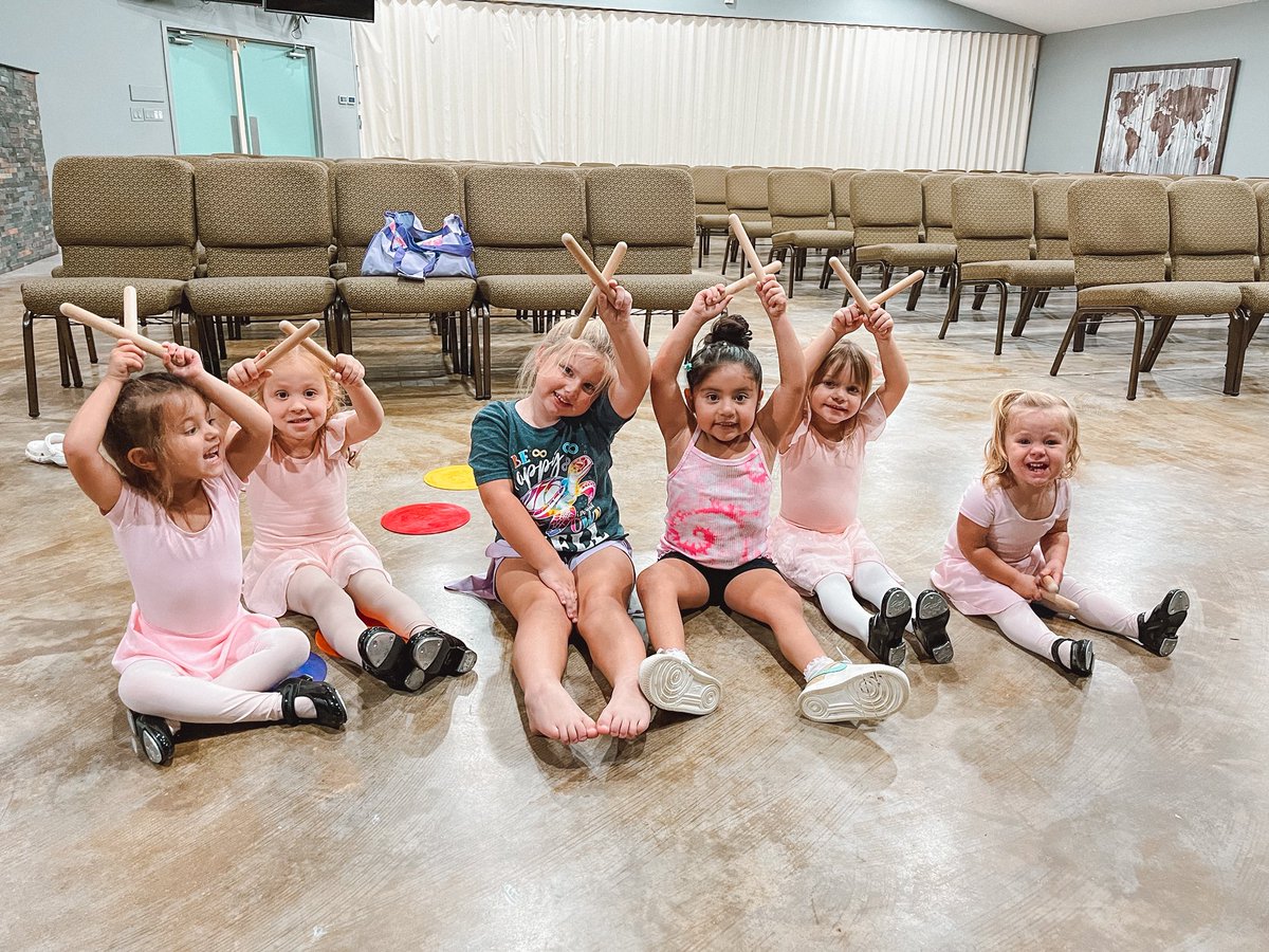 CoastalDanceC0's tweet photo. Our Friday classes at Little Dreamers Preschool, Calvary Christian School, and Mid Cape Global Academy are always full of movement, personality, and FUNโจ๐
๐ Dance programs throughout SWFL
๐ฒ 239-402-5366 to learn more!
#FortMyers #CapeCoral #SWFL #MobileDanceStudio #Dance https://t.co/0RA1jjznZH