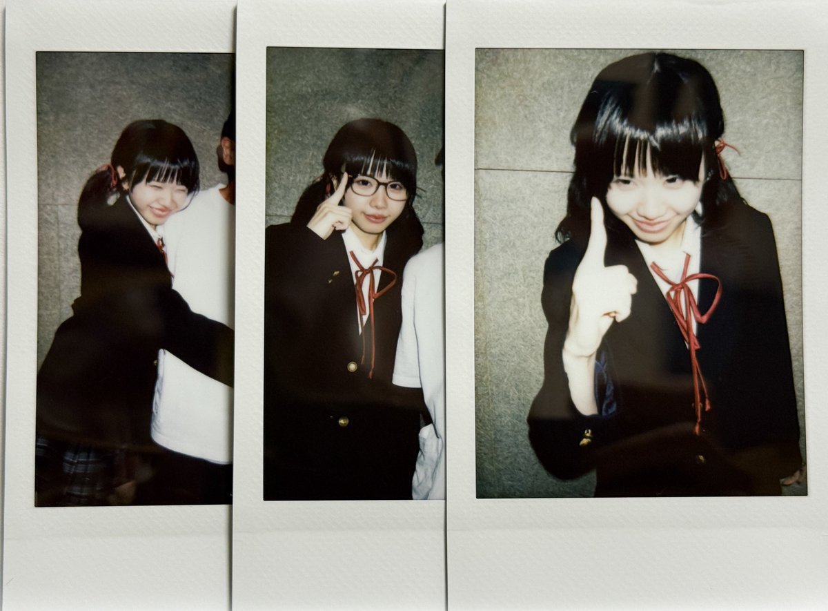 QNanchara's tweet photo. 2部ﾕﾙちゃんのツインテ×ブレザー
小生意気感出したりレアなメガネっ子だったりで楽しい文化祭が過ごせたよ
#ﾕﾙと苺一会 https://t.co/oKZFhvLwrh