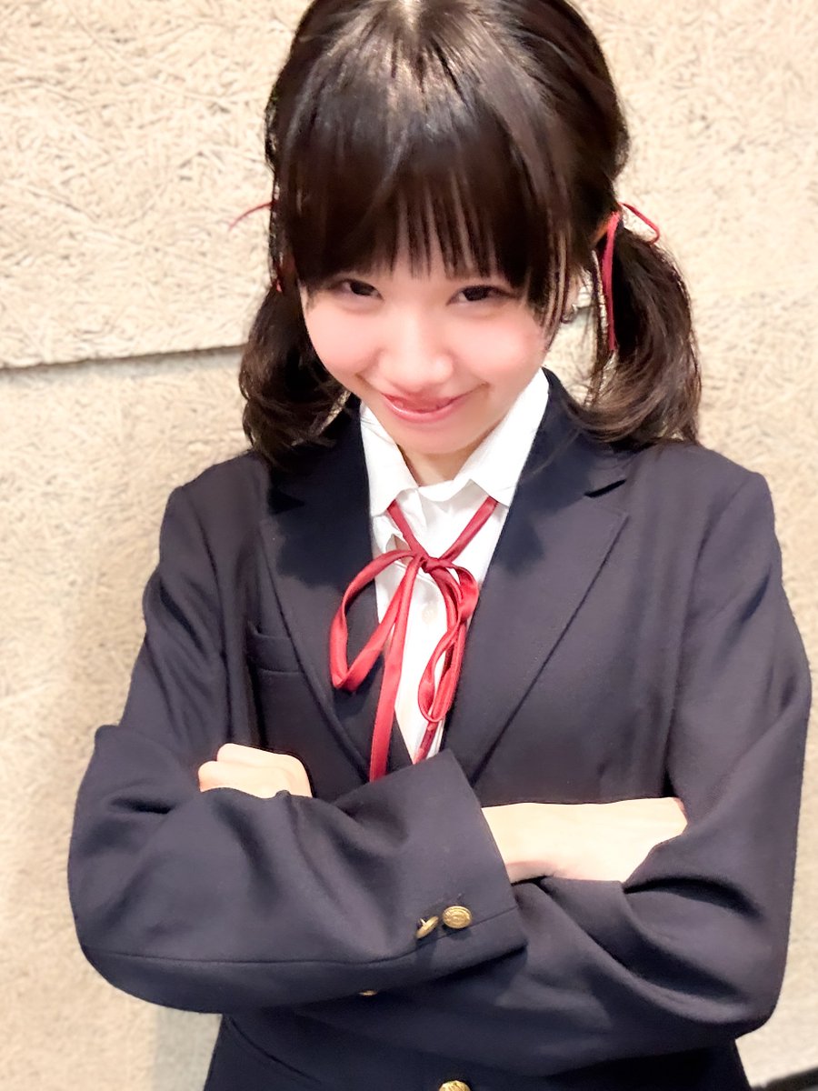 QNanchara's tweet photo. 2部ﾕﾙちゃんのツインテ×ブレザー
小生意気感出したりレアなメガネっ子だったりで楽しい文化祭が過ごせたよ
#ﾕﾙと苺一会 https://t.co/oKZFhvLwrh