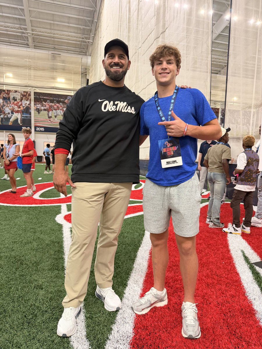 MacLong3_'s tweet photo. An incredible experience and atmosphere in Oxford Saturday, Excited to go back! @AverageJoesSpo1 @DownSouthFb1 @DexPreps @HallTechSports1 @UnLockYourGame_ @AL_Recruiting @joe_judge1 @OleMissFB @PlainviewFB1 https://t.co/z0RYcXCBFR