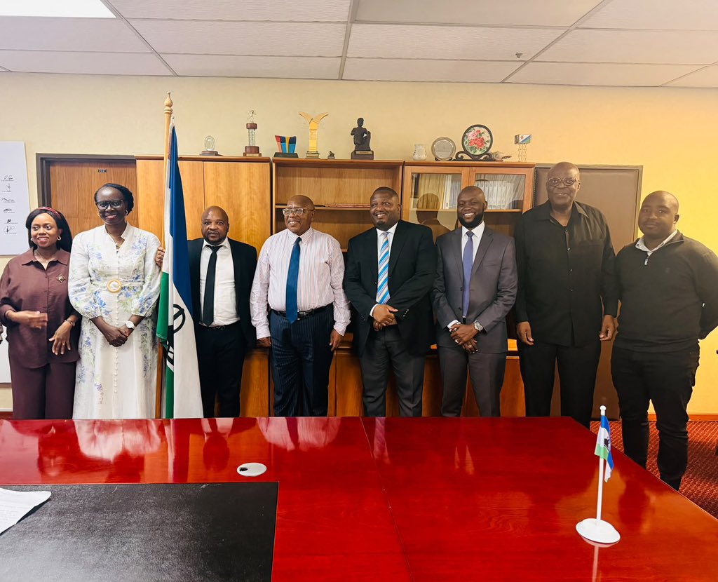 APRMorg's tweet photo. During the @AfricanAmdc Statute Ratification Mission to Lesotho, APRM,@AfricanAmdc and @ACCORD_online met Hon. Matjato Moteane, Acting Minister of Mining; Pheello Tjatja, Commissioner of Mines; and Tankiso Phapano, Principal Secretary for Energy. #AMDC #Lesotho https://t.co/6xukLNh9uU