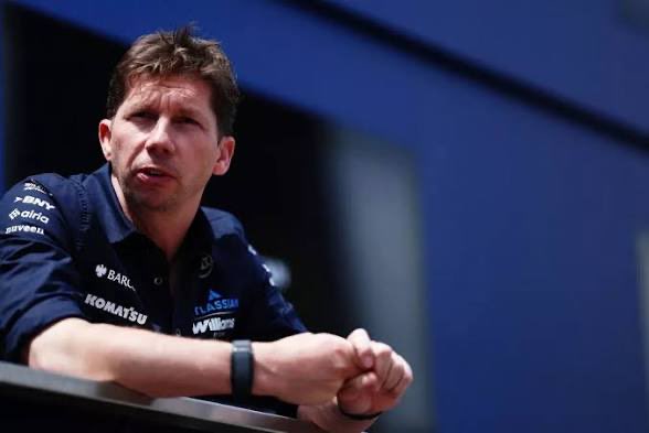 sorrymatetv's tweet photo. EL TÍO JAMES VOWLES PONE WILLIAMS PATAS PARA ARRIBA. 

Estrena en Bakú el FW48 2.0 con un nuevo método para fabricar estructuras de carbono. Cambia la manera de hacerlo después de 15 años.

🤫 El plan fue secreto: solo 19 personas conocían el proceso: 7 de diseño y 12 de producción.

¿El resultado? Un chasis más liviano y resistente, utilizando menos capas de carbono. Una tecnología pensada también para 2027. 

(Motorsport Italia)