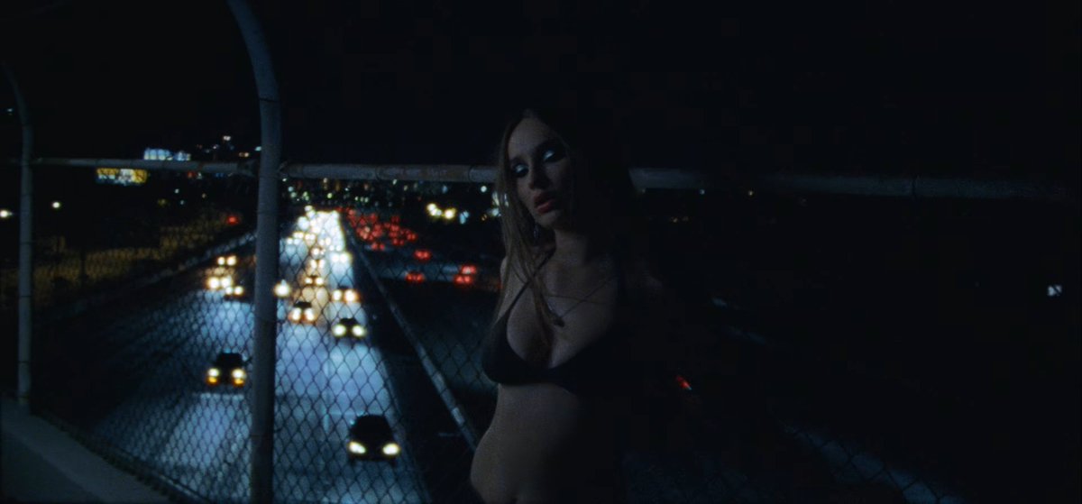 EstrenoMusicalX's tweet photo. 🚘 Kim Petras transforma la obsesión en una escapada nocturna de pop nostálgico y amor imposible en “Autobahn” https://t.co/x8fzWbKjtq
#KimPetras #Autobahn #Obsesion #AmorImposible #Noche #Nostalgia #Pop #Electropop #MusicaNocturna #EstrenoMusical https://t.co/CJKYCOH6Uz