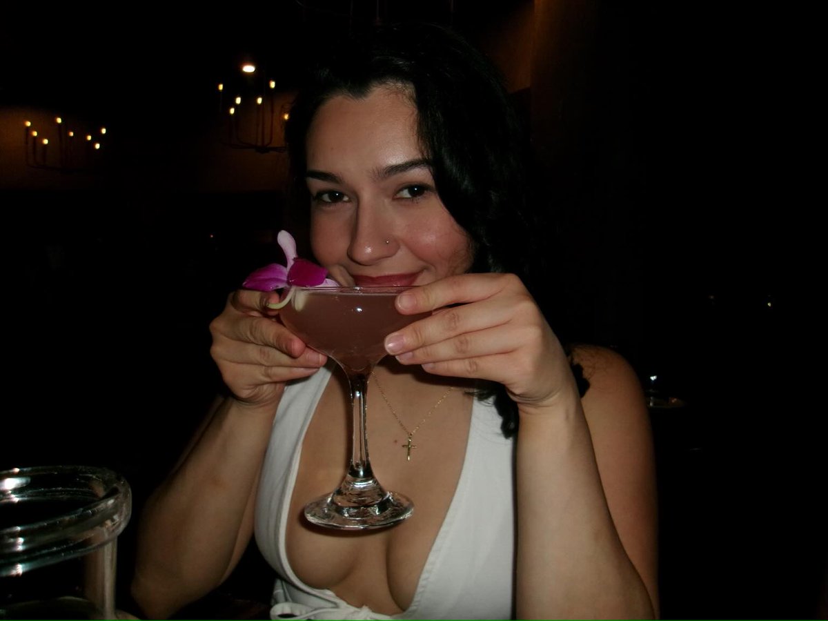 68Fevzi's tweet photo. Cheers to 25. https://t.co/M9fSCQ9gFx