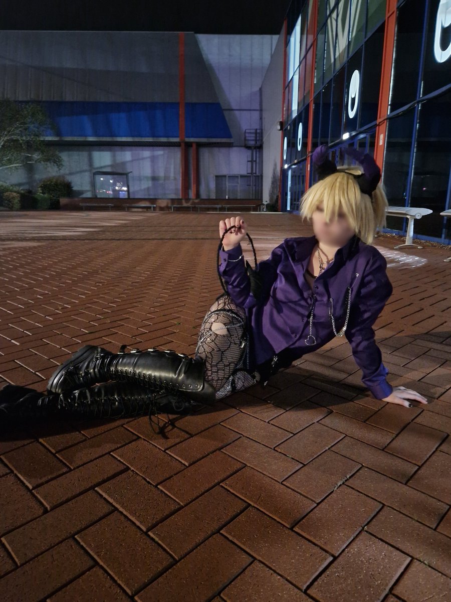 d0vble_bl4ck's tweet photo. Finally cosplayed Zanny :DD

This was supposed to be my outfit for the Vexpo afterparty but I didnt end up going to it cuz I heard it was kinda bad :/

#netherrizz #avallum #zandernetherbrand https://t.co/tDOqpB88Vs