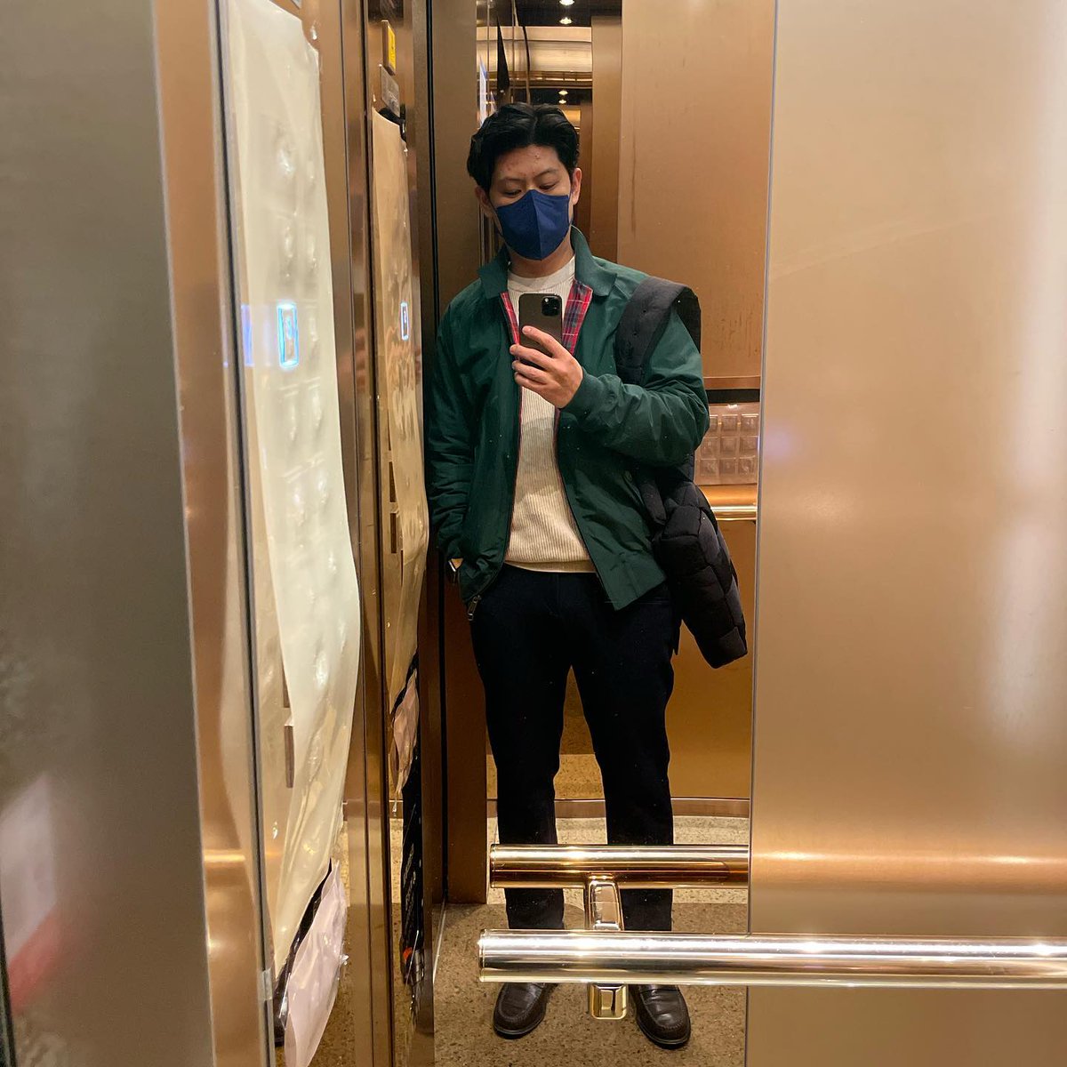 LaciWhittynt's tweet photo. My uniform these days 😂 This jacket is so comfortable 👍. https://t.co/2fjnrQXZmD