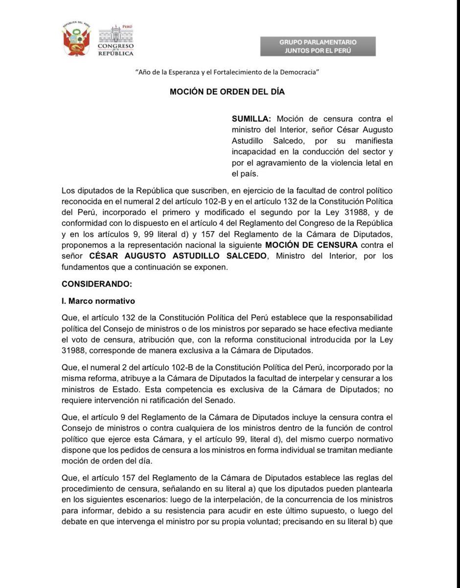 svietafernandez's tweet photo. Vamos a presentar la moción de censura contra el Ministro del Interior, César Astudillo. 1499 homicidios hasta agosto. 6 muertes por día. La periodista “China Polo” asesinada. El Perú ya no aguanta más incapacidad. ¿Ese es el gobierno del orden de Keiko Fujimori? ¿O es del Kaos? https://t.co/kwF6Uyb0n9
