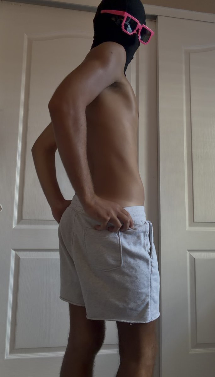 Realtwinkbro's tweet photo. Pants drop on my OF 👉 https://t.co/6jvdFMa6wJ https://t.co/AOWinfpBmC