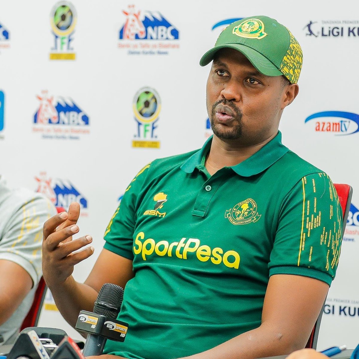 EricNdagije250's tweet photo. OFFICIAL 🚨 

Kaze Cedric 🇧🇮is the new Head Coach of Kagera Sugar 🇹🇿. https://t.co/LjvNpa6M0C