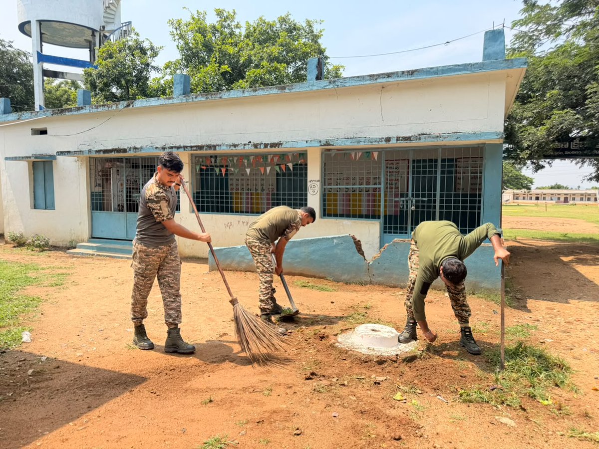 COMDT81BNCRPF's tweet photo. In continuation of the “Swachhata Hi Seva-2026” campaign, troops of 81 Bn CRPF under the supervision of the COMDT, 81 Bn carried out a cleanliness drive at Mandal Parishad Primary School SN Puram.
@SwachhBharatGov
@SwachhBharat
@MoHUA_India
@MoJSDDWS
#SHS2026
#SwachhataHiSeva2026 https://t.co/HH6C8kpK7i