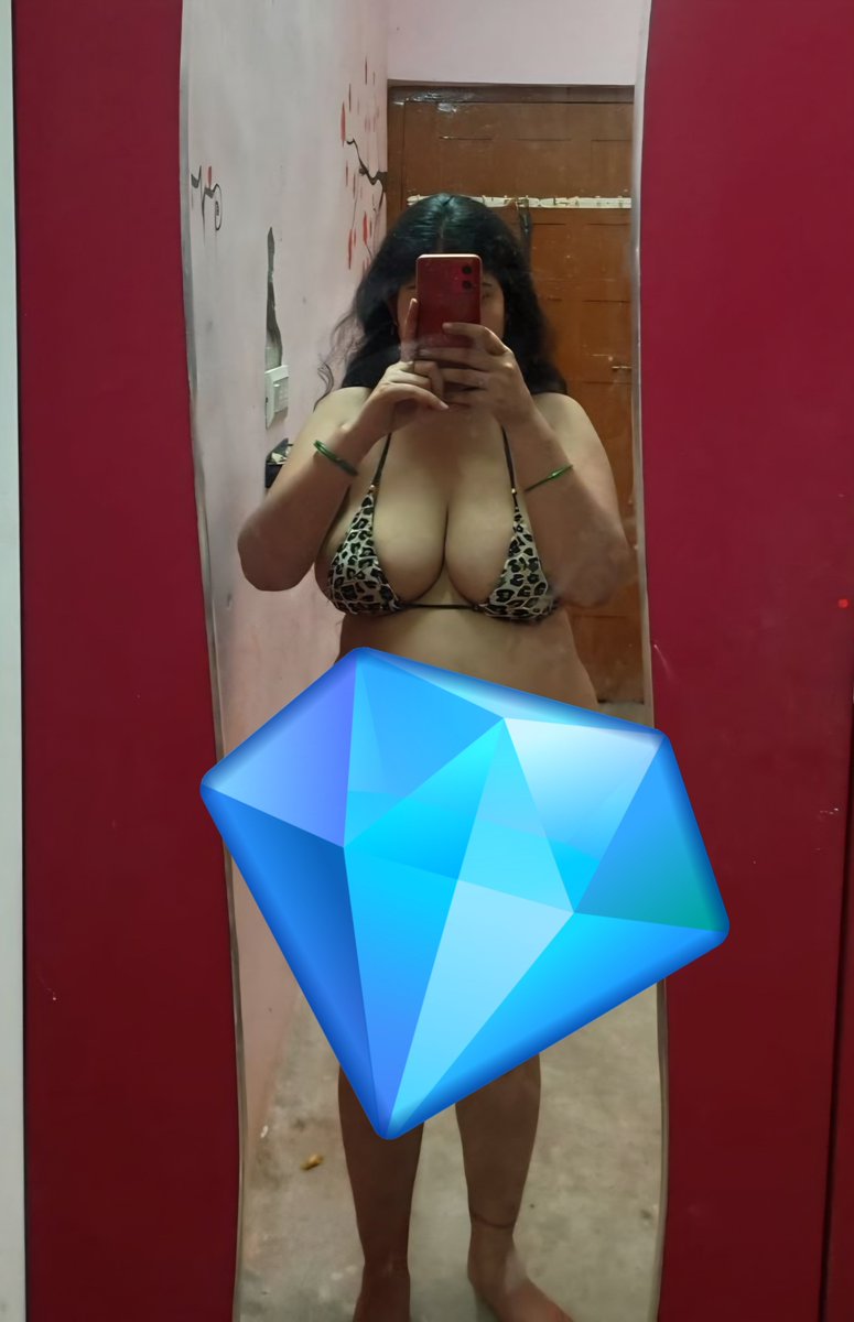 PayalSingh1997's tweet photo. Unleashing the inner wild. 🐆🔥
​#BodyPositivity #SelfLove #FeelingConfident #MirrorSelfie​#FeelingNaughty​#SpicyContent​#Cleavage
​#NaughtyTease https://t.co/bFOxr4f413