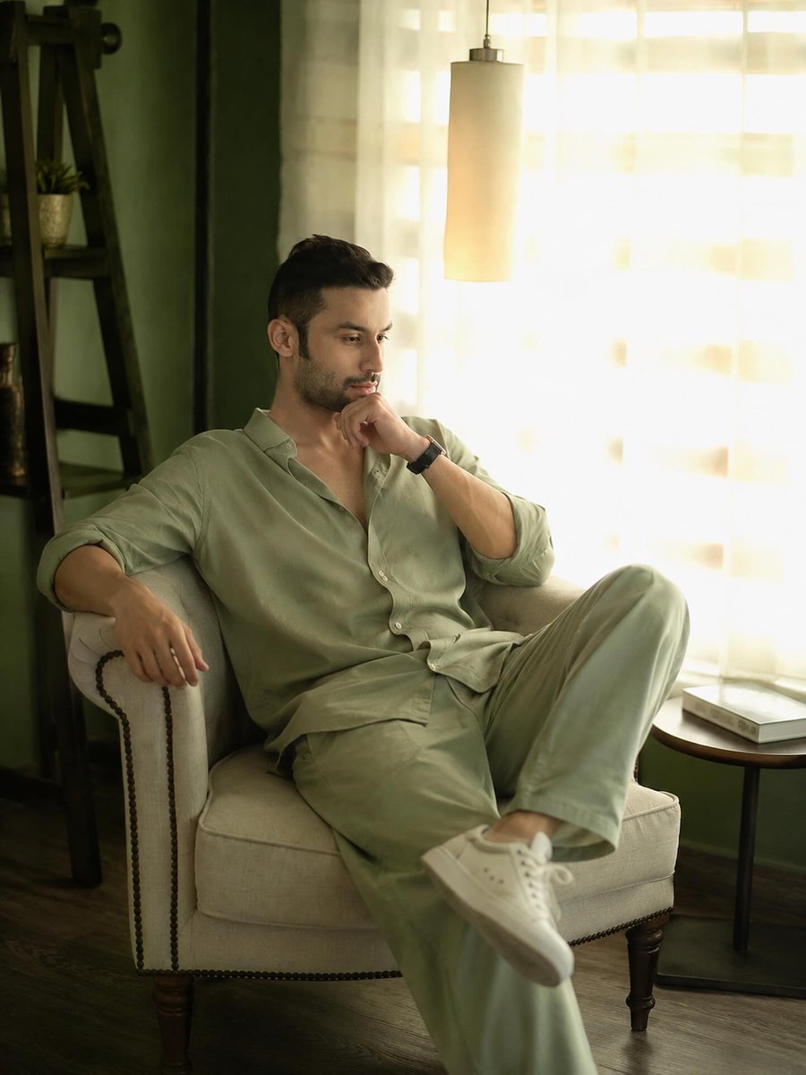 jamessanchezsm4's tweet photo. Too classy to chase, too confident to impress. https://t.co/D7KE9mrTz5