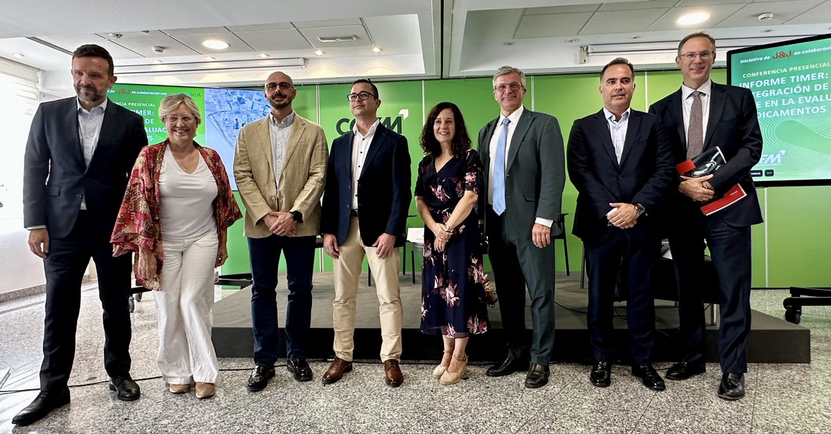 COFMadrid's tweet photo. La innovación en salud 💚va más allá de descubrir nuevos medicamentos. En la presentación del “Informe TIMER”, abordamos el valor de la evidencia científica real #RWE para conocer cómo la innovación transforma realmente la vida de las personas. Con el apoyo de @JNJInnovMed #AQVIA https://t.co/sPoZ6zI2VB