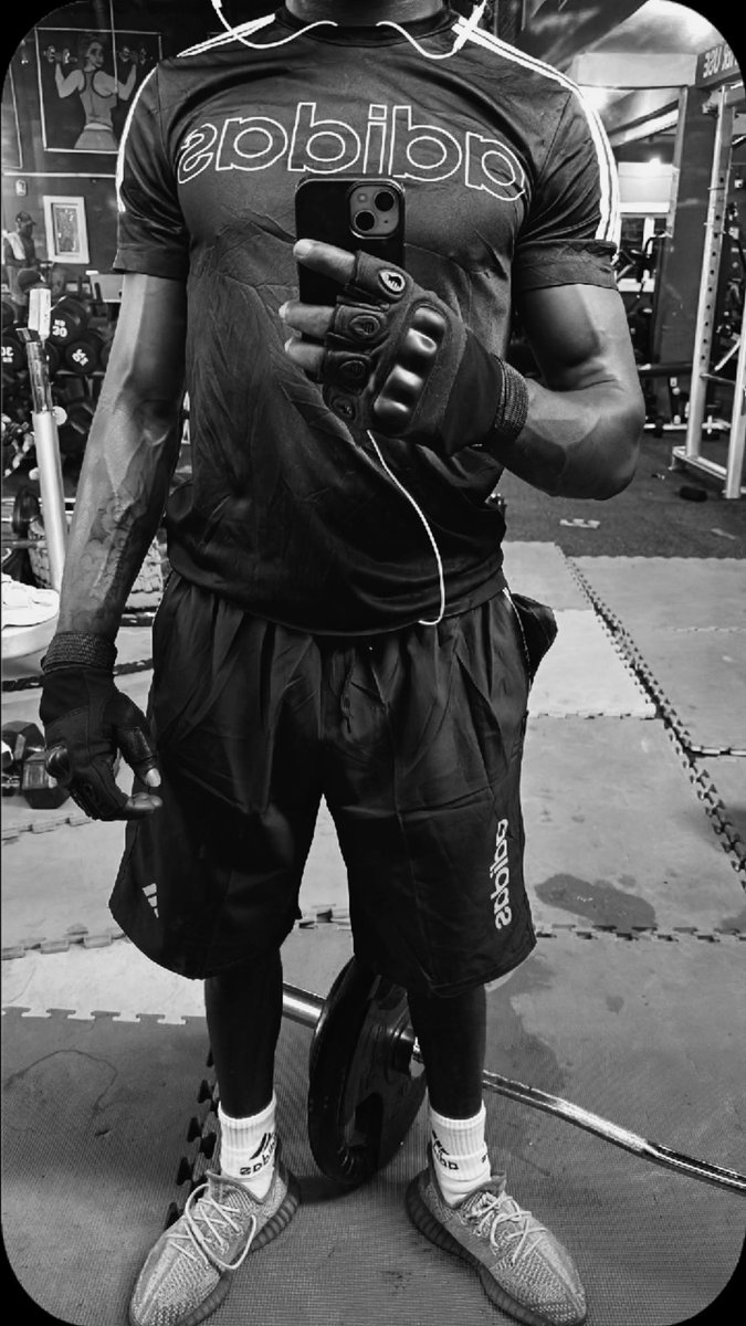 UrglyGramm's tweet photo. Back from the gym https://t.co/okpjTeD6kU