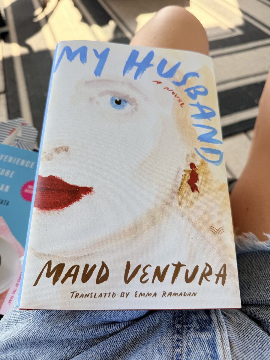 TaraSavelo's tweet photo. what books are you reading? https://t.co/E3wRsOhjra