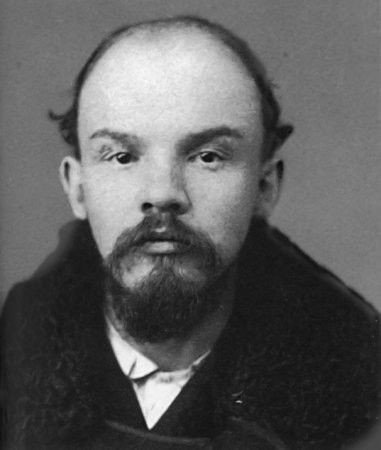 LaboransS4's tweet photo. Genç Lenin. https://t.co/eu4acFrqUv