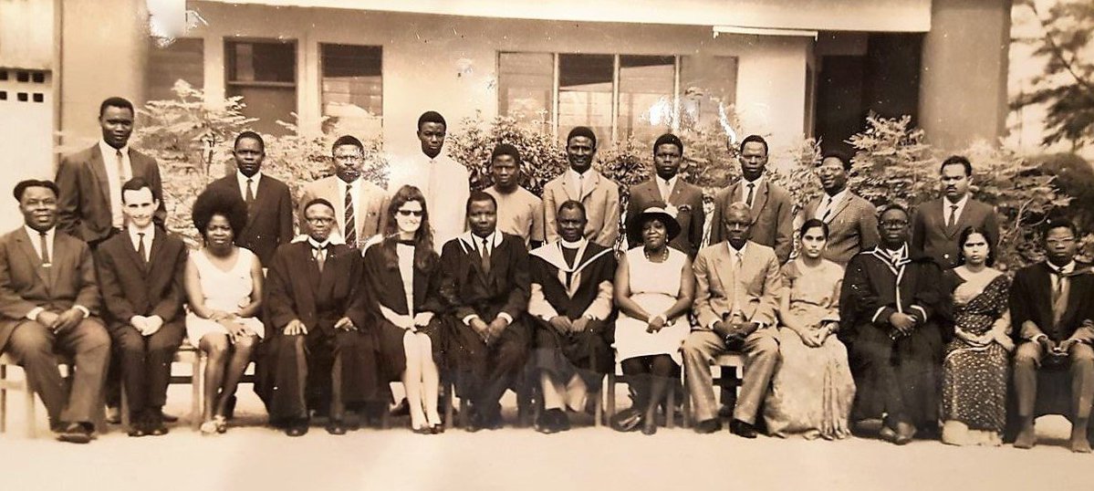 PulseNigeria247's tweet photo. Oldest secondary schools in Nigeria and their founders... 👇🏾🇳🇬

#1. CMS Grammar School, Lagos — Church Missionary Society (1859)

#2. Methodist Boys' High School, Lagos — Methodist (1878)

#3. Methodist Girls' High School — Methodist (1879)

#4. Baptist Academy, Lagos — Baptist (1885)

#5. Hope Waddell Training Institute, Calabar — United Presbyterian (1895)

#6. St. Anne's School, Molete, Ibadan — CMS (1896)

#7. Methodist Boy’s High School, Akwa Ibom — Methodist (1905)

#8. Wesley College of Science, Ibadan — Methodist (1905)

#9. Abeokuta Grammar School, Abeokuta — CMS (1908)

#10. King’s College, Lagos — Government (1909)

#11. St. John’s School, Niger — CMS (1909)

#12. Alhuda-Huda College, Zaria — Government (1910)

#13. Government College, Niger — Government (1912)

#14. Ijebu-Ode Grammar School, Ogun — Anglican (1913)

#15. Eko Boys High School, Lagos — Methodist (1913)

#16. Ibadan Grammar School, Ibadan — CMS (1913)

#17. Government Secondary School, Kwara — Government (1914)

#18. Government College Katsina-Ala, Benue — Government (1915)

#19. Etinan Institute, Akwa-Ibom (1915) — Qua Iboe Christian Mission

#20. Ondo Boys High School, Ondo — CMS (1919)