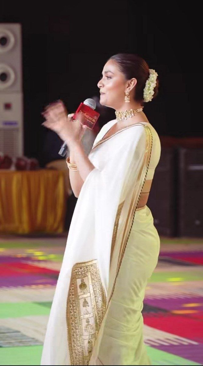 Actress_GOAT's tweet photo. 🍑Thilagam https://t.co/ehHyJz9ojU