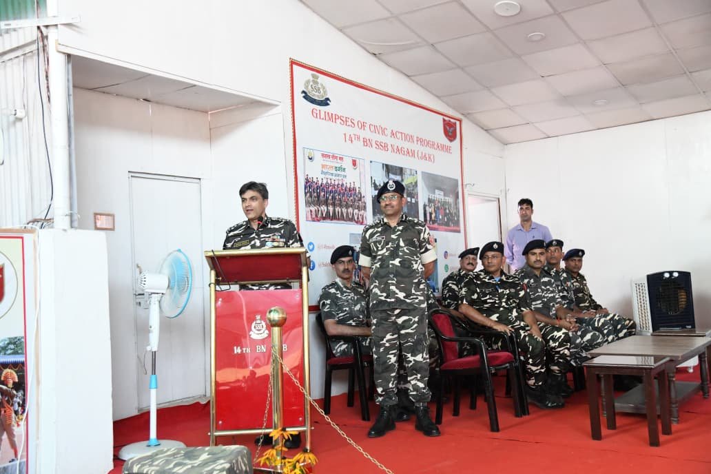 SSB_INDIA's tweet photo. Empowering Youth through Skill Development 🇮🇳
Shri Imtiaz Ismail Parray, IPS, DIG @SSBSHQSRINAGAR, inaugurated the #CivicActionProgramme 2026-27 at @14bnssb.
120 local youth, including 65 young women, are undergoing training in Cyber Security & Digital Literacy, Disaster Preparedness, Financial Literacy and Computer Skills.
He also inaugurated the upgraded Subsidiary #KPKB Canteen facility for SSB & CAPF personnel.
#SashastraSeemaBal
#YouthEmpowerment
#SkillDevelopment
#Budgam
@HMOIndia @PIBHomeAffairs
@PIB_India @ANI @PTI_News
