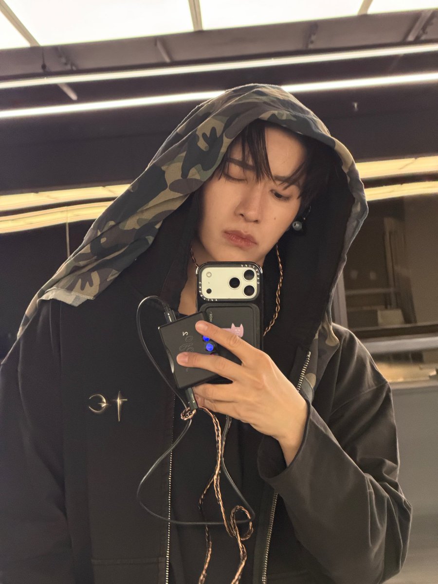 peanut0624's tweet photo. นูเป็นใคร

#PLUGGY_PERCES 
#JUNG_PERSES https://t.co/kGh5Gofb7b