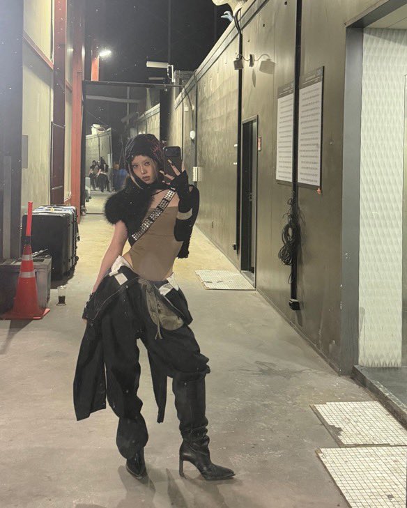 baileybased's tweet photo. i love her sm ♡ https://t.co/QZjWYDEukY