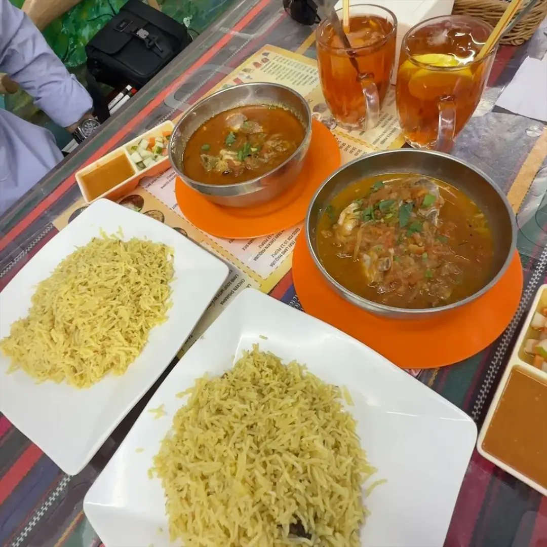 audreyrobir7e4's tweet photo. I always get the Lamb Kurma Mandi at Afghan Homemade Food. I expected a creamy, herby gravy, but was pleasantly surprised by its rich, smooth tomato broth and tender, fatty lamb. The fragrant, light Mandi rice and grilled eggplant with yoghurt https://t.co/jnAaI4Tmw7