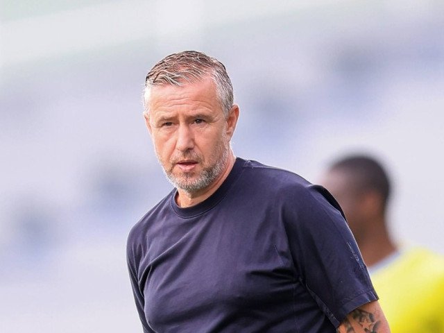EricNdagije250's tweet photo. OFFICIAL 🚨 

Laurențiu Reghecampf has left  Espérance de Tunis 🇹🇳. https://t.co/y8hfCoc7pP