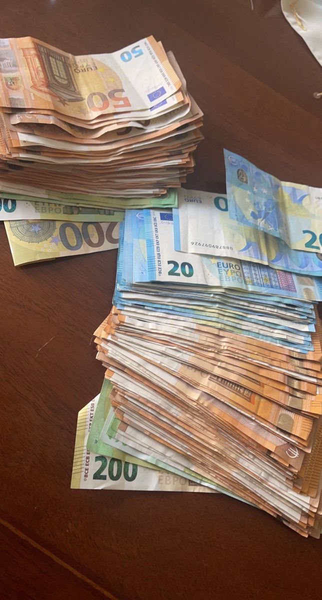 ZeusCasanova's tweet photo. 💰💰😶‍🌫️ https://t.co/jQLJXHvSYG