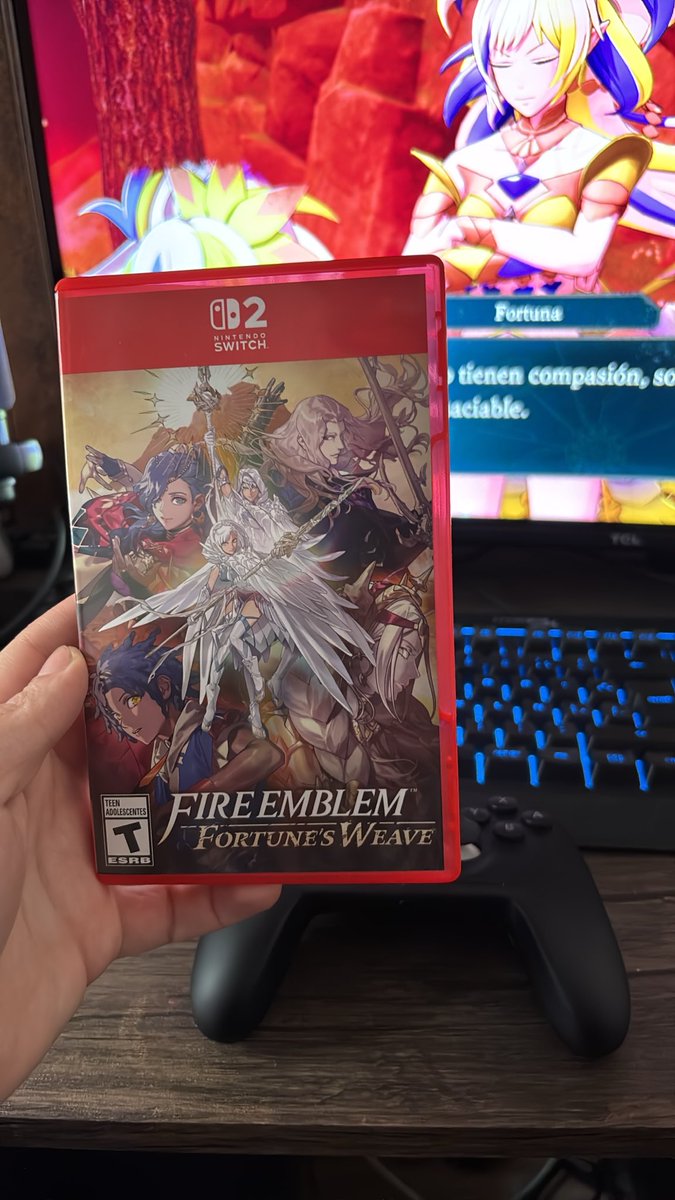 MiguelR99732137's tweet photo. Porfin llegó! Hoy se juega señores. No desesperé y no iba a comprar en digital únicamente por el fomo. #FireEmblemFW https://t.co/e8x1j4lg2f