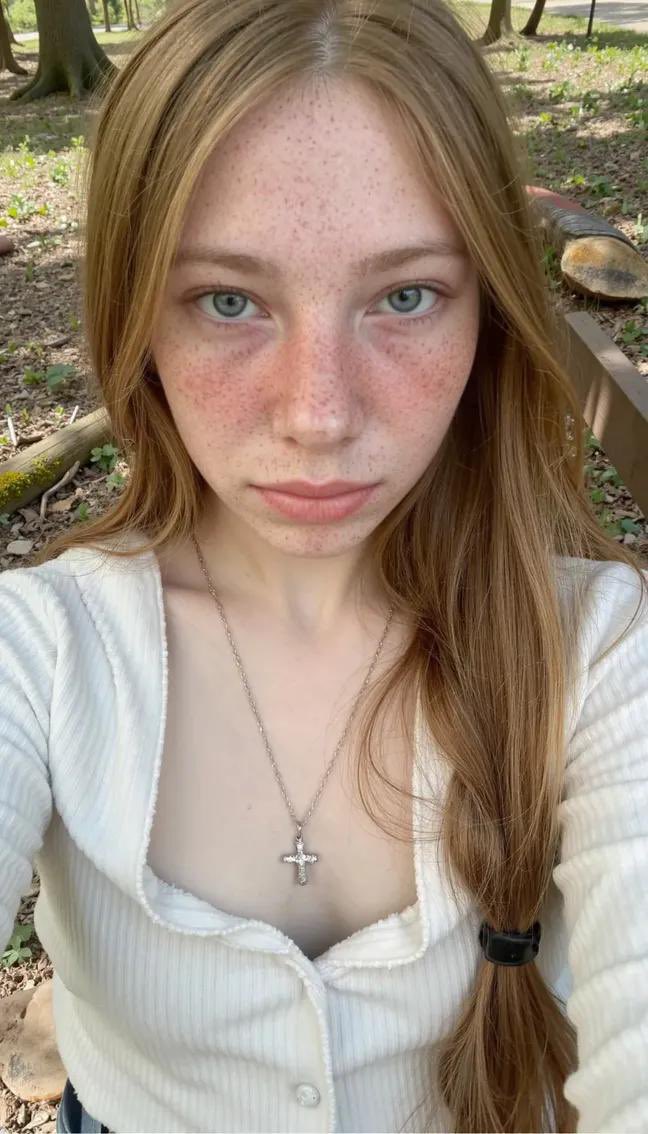 alaskafawn86's tweet photo. Be honest: 

Would you date a girl that needs sunscreen even in Winter when she is just home all the time? https://t.co/OgghHqbRBf