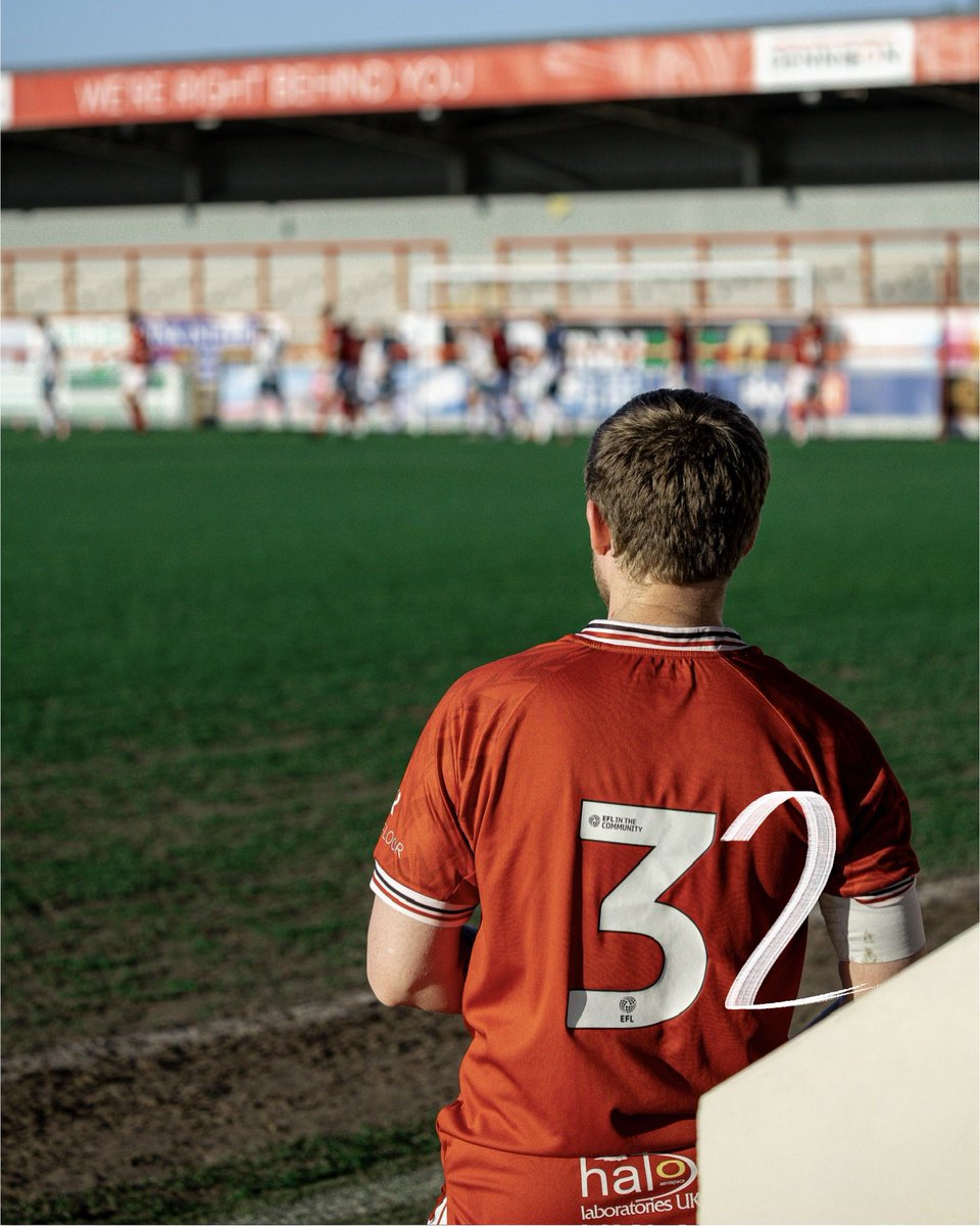 LiamOneThree's tweet photo. Chapter 32 🎈

Honestly, what a mental year. It’s been tough at times, but also so good in so many ways. People have come and gone, a lot has changed and not everything has worked out how I thought.

Still here, still going and grateful for the good people around me 🥃

#UTS 🦐 https://t.co/EQ0xWjWe8V