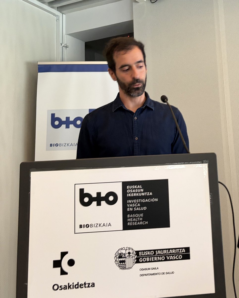 MatuteLab's tweet photo. On #WorldAlzheimersDay, an inspiring visit.
Thanks JavierBerdugoVega @EPFL for his talk on rejuvenation through cell-targeted partial reprogramming in #brainaging &amp; #Alzheimer
Can restoring neuronal &amp; glial identity recover function—and how? @biobizkaia @CIBER_ISCIII @upvehu https://t.co/jlJjYfzxYn