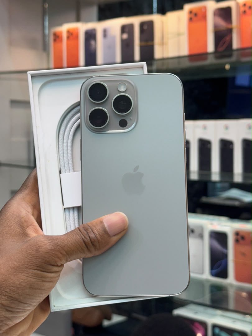 Gaddaf67's tweet photo. iPhone 16 pro max 🇺🇸 || 
256GB || 
eSIM || 

#1,200,000 https://t.co/dE0yotyPQE