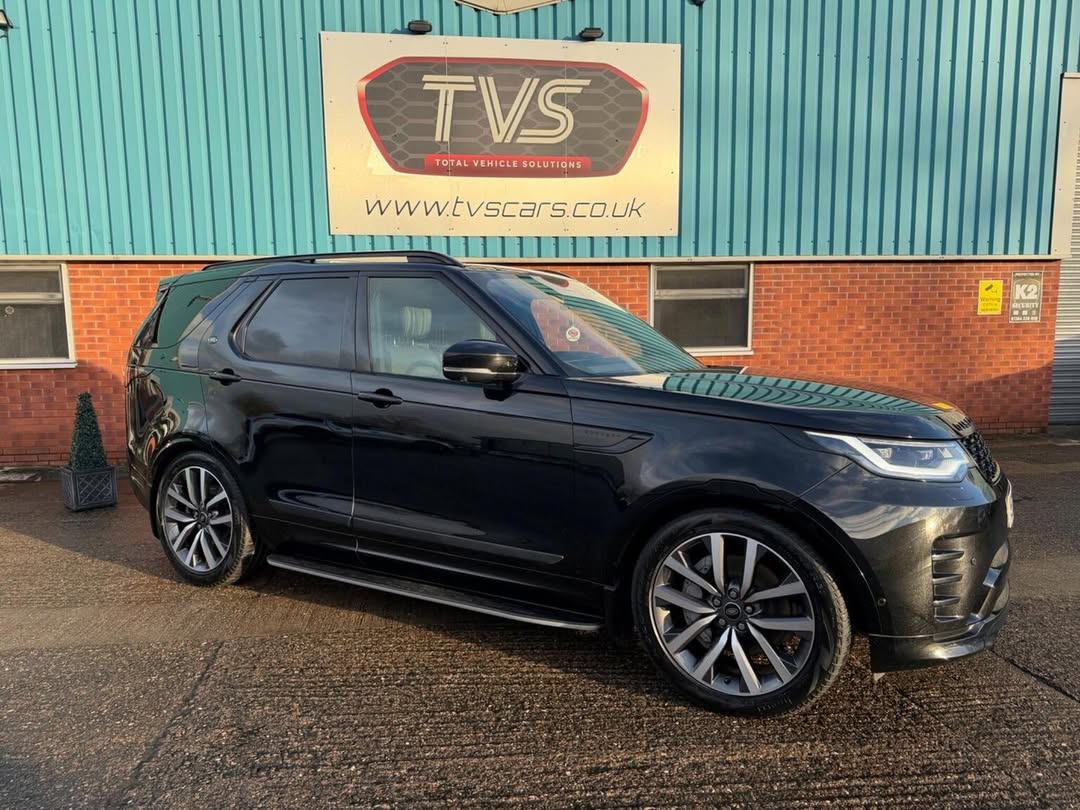 ShawntaCrofford's tweet photo. 2023 Land Rover Discovery 3. 0 D300 MHEV R-Dynamic SE Auto 4WD – £24, 984 + VAT. 3L diesel automatic, 108, 406 miles. Family-run business with 30+ years’ experience. Every vehicle HPI checked and undergoes a 120-point inspection. https://t.co/XW8bkmSQGp