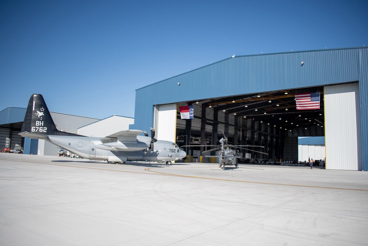 ASN_EIE's tweet photo. Last week, DASN (Installations &amp; Facilities) Ms. Johnson-Turner joined @DeptofWar &amp; NC state leaders to celebrate the opening of Fleet Readiness Center East’s new Global TransPark facility. This historic investment expands aviation maintenance capacity &amp; strengthens the fleet. https://t.co/WA9FYFBj62