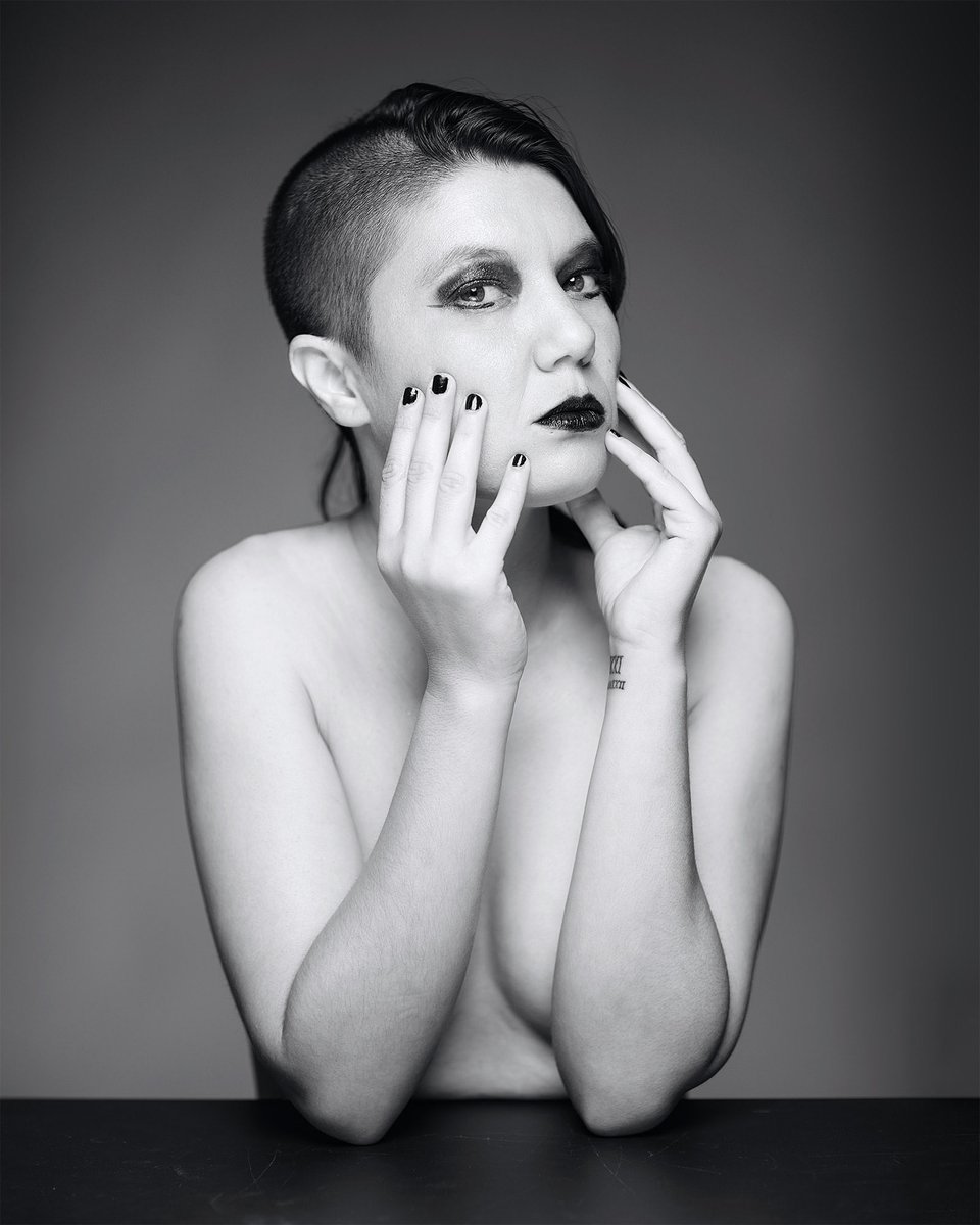 AMAZINGGGSTARR's tweet photo. “I don’t like Mondays.” - boomtown rats

#models #monday #goth #portraits #photography #blackandwhite 

Edsger Studio. https://t.co/fl2BwecGfE