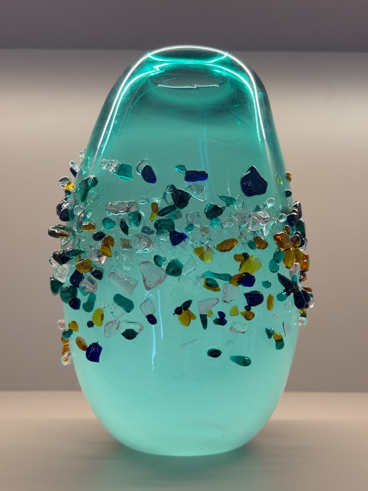 harpernguyenqo7's tweet photo. More than a vase—it’s a work of art. Visit our showroom or send us a DM to order. Amman, Jordan. https://t.co/cCaboPJw1F