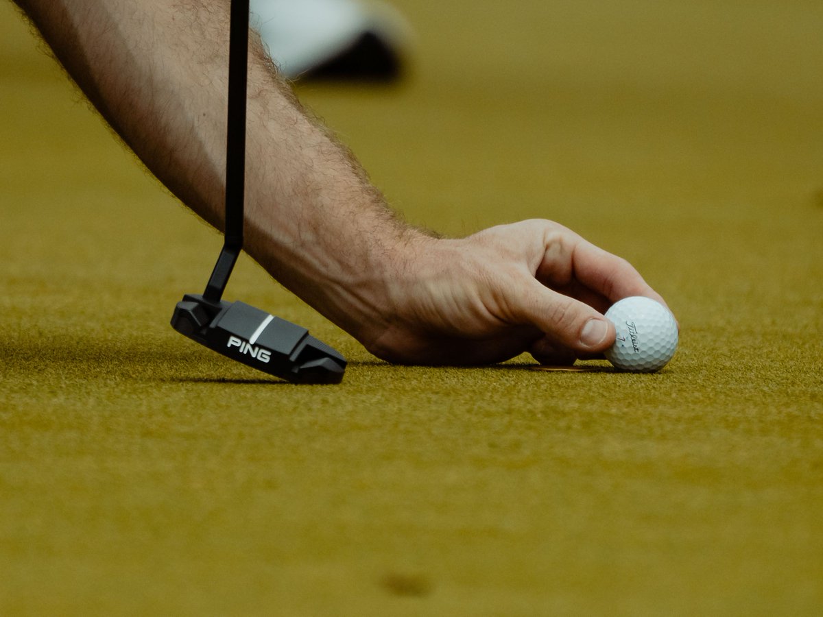 icmnrbkjeal2kd's tweet photo. I saved daylight for a smooth draw toward the sunlit portion. Rolling zipper sound drifted past pebbled pavement beneath silver brightness; a compact marker rested near the poplar trunks and fescue edge. Nearby sat marble buckle and marble holder. #Chip #GolfOut https://t.co/uCl57Uwmlr